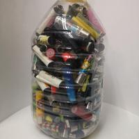 Cinque litri di accendini non più funzionanti