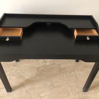 Scrittoio con cassetti