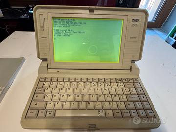 Tandy 1100FD Vintage Laptop MS-DOS 3.30 - Funziona