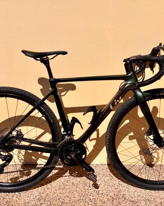 Liv Brava verde iridescente in carbonio taglia XS