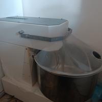 impastatrice professionale per pizzeria 