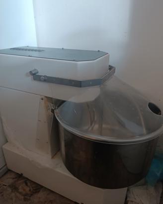 impastatrice professionale per pizzeria 