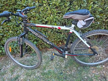 Rockrider Mountain Bike nera