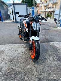 Ktm duke 890 r