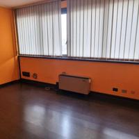 Padova - zona industriale est - uffici luminosi