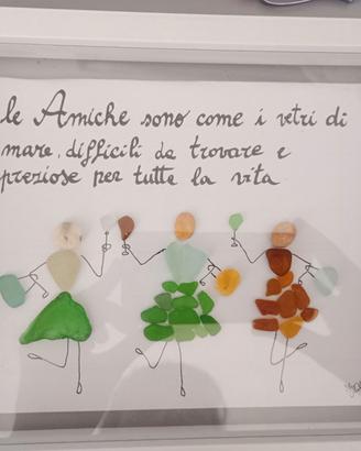 Quadri sassi vetro legni levigati dal mare amiche