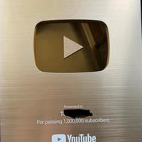 Youtube gold play button originale con scatola