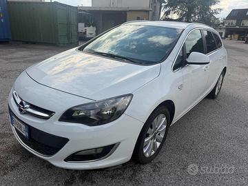 OPEL Astra 1.7 CDTI 110CV Sports Tourer Cosmo B