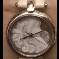 Orologio d' argento con vero cameo.