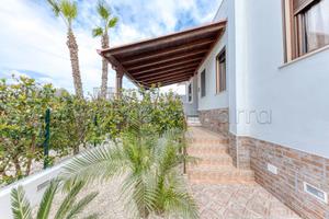 Villetta con giardino e porticato a 2 passi dalla