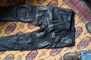 pantaloni axo in pelle moto strda