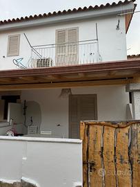 La casetta bianca in centro