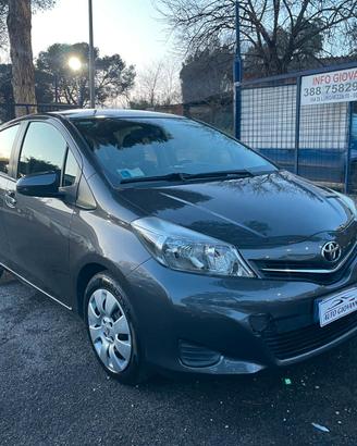 Toyota Yaris 1.4 D-4D 5 porte Lounge
