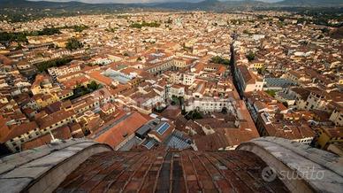 Box / Garage di 2700 m² a Firenze