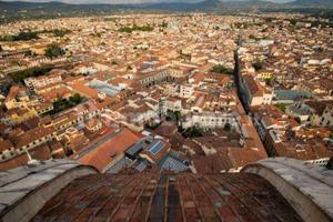 Box / Garage di 2700 m² a Firenze