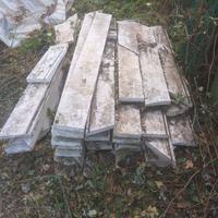 Travi, soglie in marmo con sgocciolatoio