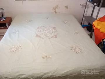 Copriletto Matrimoniale Vintage PIUMAR con Balze e