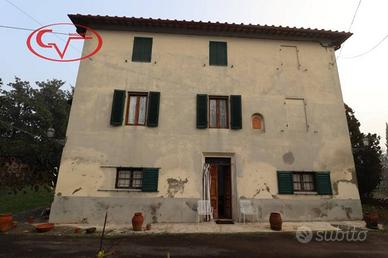 Casa indipendente di 365 m² con più di 5 locali e 