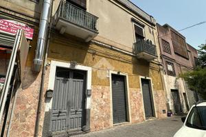 NEGOZIO A CATANIA