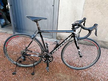 bici da strada marca Cannondale tgl. M