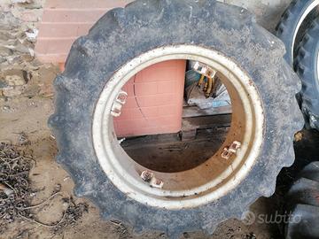 Ruote posteriori trattrice fiat 250 piccola