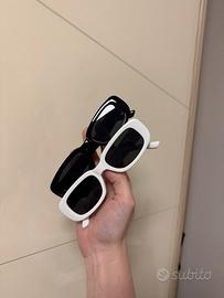 Set 2 Occhiali Unisex Neri e Bianchi con 2 Panni