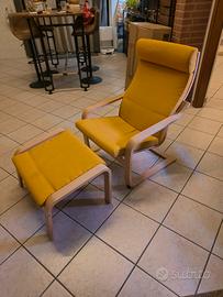 poltrona IKEA con poggiapiedi