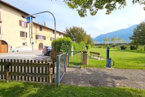 GRANDE 3 CAMERE CON CANTINA in casa bifamiliare