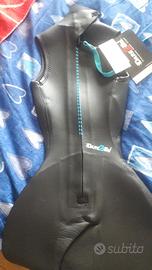 Muta donna S apnea e nuoto acque libere