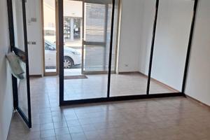 Cod.AB42 Bottega Mq.30