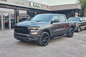 RAM 1500 1500 5.7 V8 Crew Cab LARAMIE Black Nigh