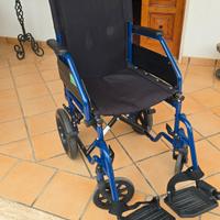 Sedia a rotelle pieghevole
