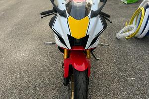 Moto Yamaha  YZF R7 60th anniversary