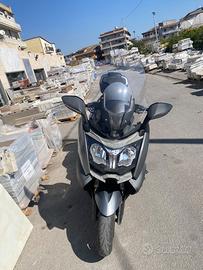 Scooter bmw 650 gt