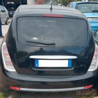 lancia Y 1.3 mjt tetto interni in pelle ricambi