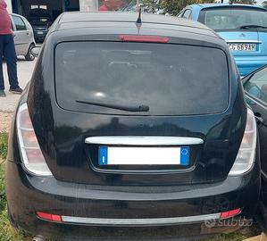 lancia Y 1.3 mjt tetto interni in pelle ricambi