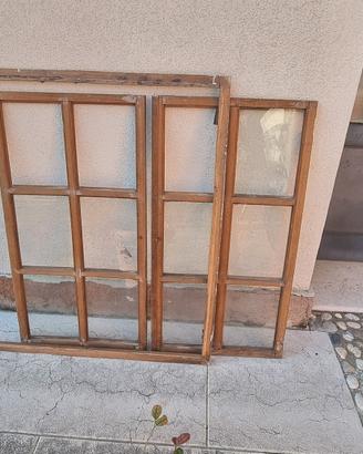 ante in legno con vetro e cornice