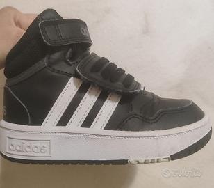 Scarpe da tennis bimbo