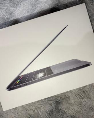 Macbook Pro 13 2018 512 GB SSD 8 GB RAM