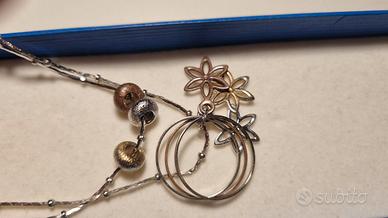 Collana girocollo con pendenti