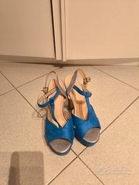 sandalo blu e grigio modello zeppa 