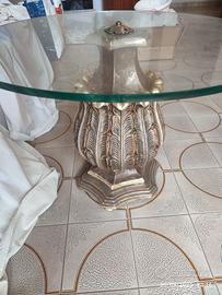 Tavolino in vetro con piede dorato