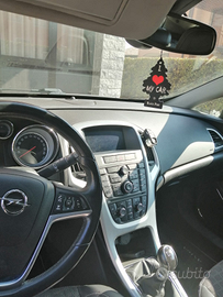 Opel Astra gtc 1.6turbo 180cv