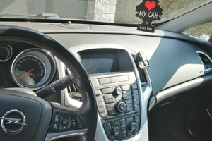 Opel Astra gtc 1.6turbo 180cv