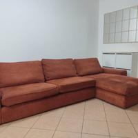 Divano IKEA a 4 posti con chaise-longue