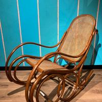 Poltrona a dondolo Thonet