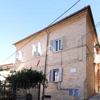 3 LOCALI A FERMO