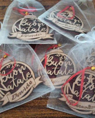 Palline Natalizie Incise. Pronte da regalare.