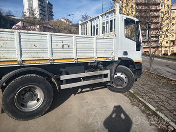 Iveco 150E18 Eurocargo ribaltabile