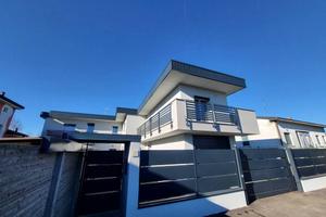 Villa di 163 m² con 4 locali e box auto a Seveso